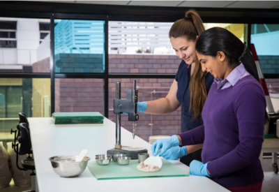 下一秒變身黑科技工程師？迪肯大學教學設備研發助你圓夢